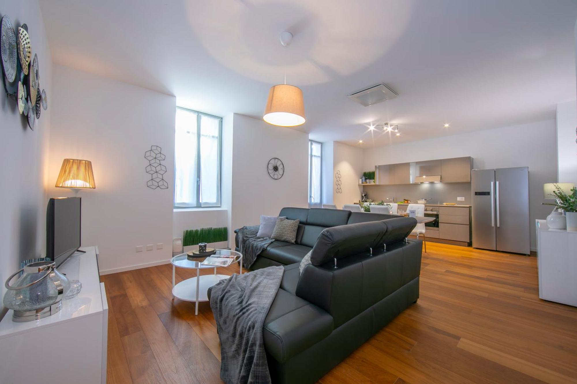 Star Of Lugano - Happy Rentals Exterior photo